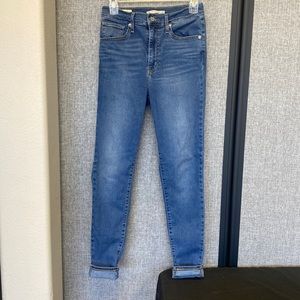 Mile high super skinny Levi jeans size 27